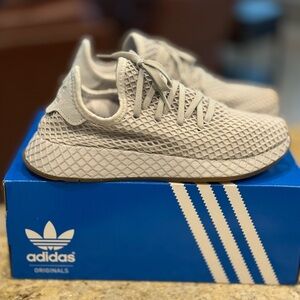 Adidas Originals Deerupt Runner Textured Light Gray Sneakers